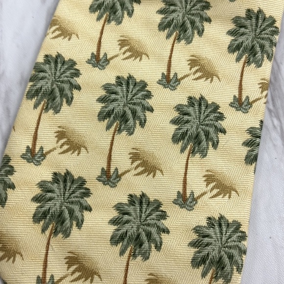 Tommy Bahama Palm Tree Print Silk Neck Tie - Picture 2 of 5